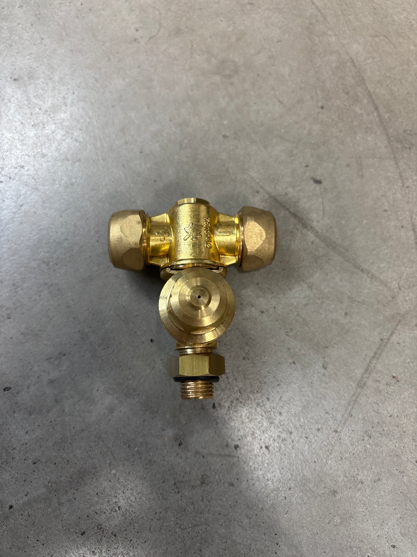 Braglia Airblast Double Sided Brass Nozzle Rollover Non-Drip 75.617.10